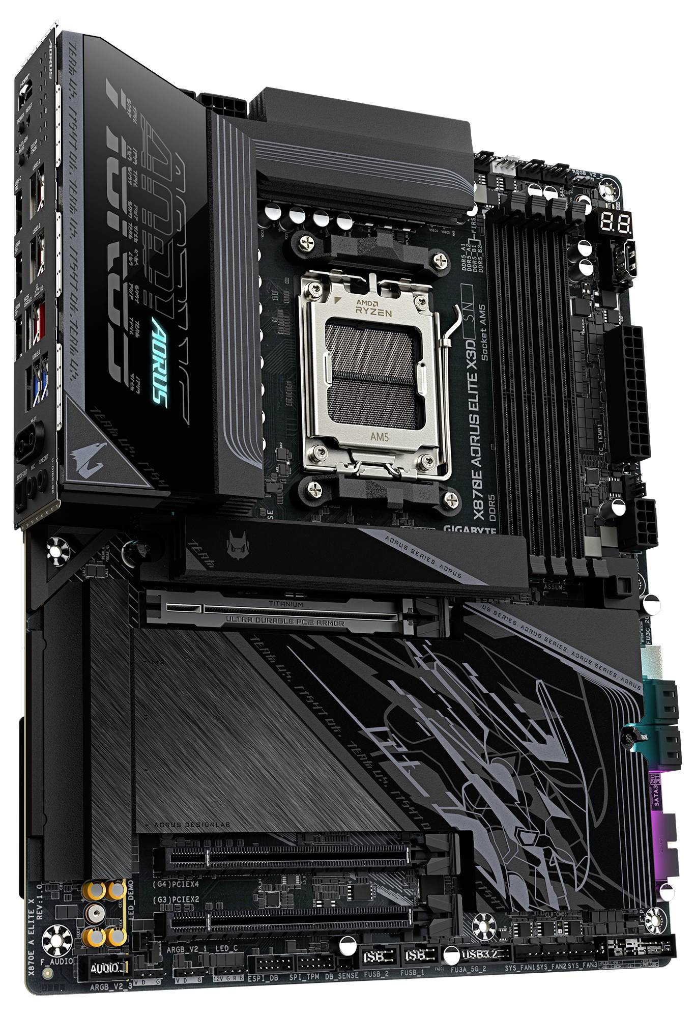 Ett moderkort för dator med AM5-sockel, svart och grå färgschema, flera PCIe-platser, RAM-platser och olika anslutningsportar.