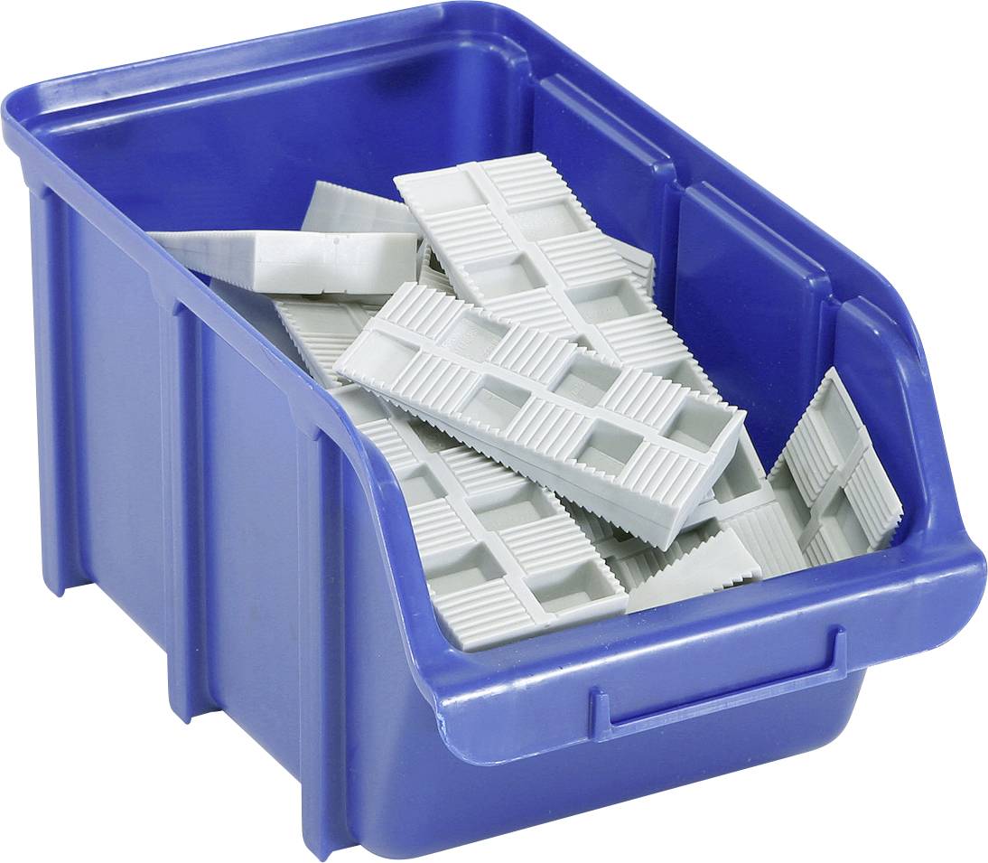 En blå plastbehållare med flera gråa, rektangulära föremål inuti, med en räfflad och skårad textur.