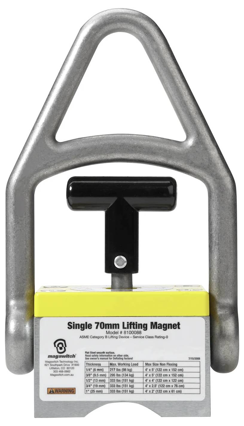 Lyftmagnet med en etikett 'Single 70mm', utrustad med ett metallhandtag och en svart spak, avsedd för att lyfta föremål, visad mot en vit bakgrund.