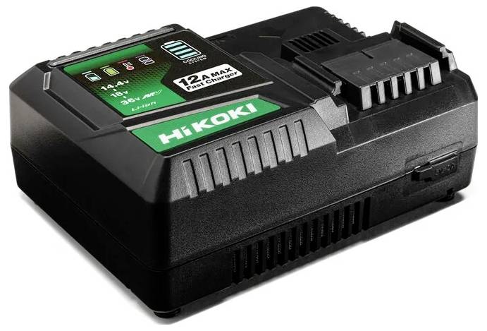 En svart batteriladdare märkt 'HiKOKI', med indikatorer för 14,4V och 18V batterier, avsedd för laddning av batterier till eldrivna verktyg.