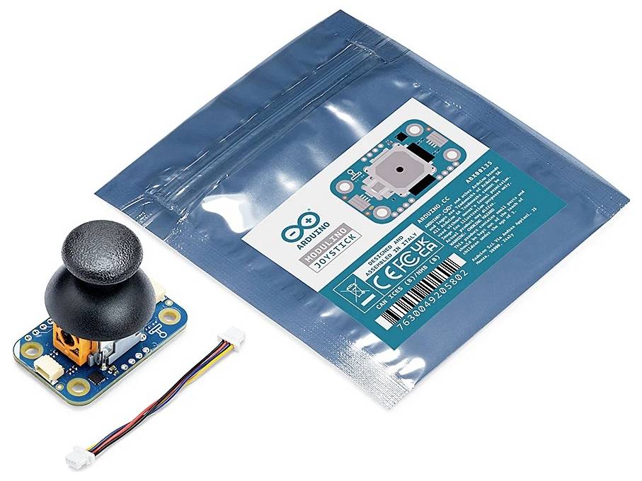 Arduino-joysticksats med en joystickmodul, anslutningskabel och förpackning som visar modellnummer och komponentdetaljer.