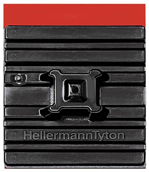En svart kabelbindarhållare på en röd bakgrund med varumärket 'HellermannTyton' präglat.