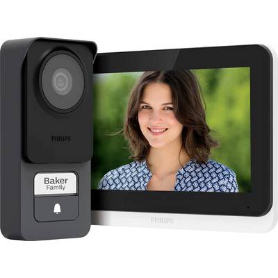 Ett modernt videodörrklocksystem som visar en leende kvinna på en skärm. Namnet 'Baker Family' är synligt på dörrklocksenheten.