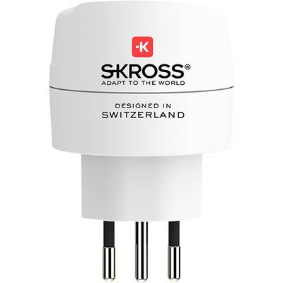 En vit SKROSS reseadapter med tre svarta stift, märkt "Designed in Switzerland" och "Adapt to the World".