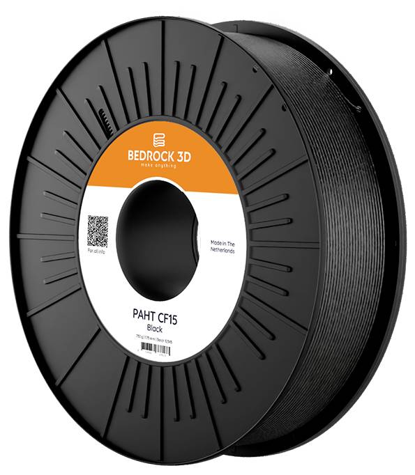 En svart 3D-skrivarbobbin märkt "BEDROCK 3D PAHT CF15 Black" med QR-kod och texten "Made in The Netherlands".