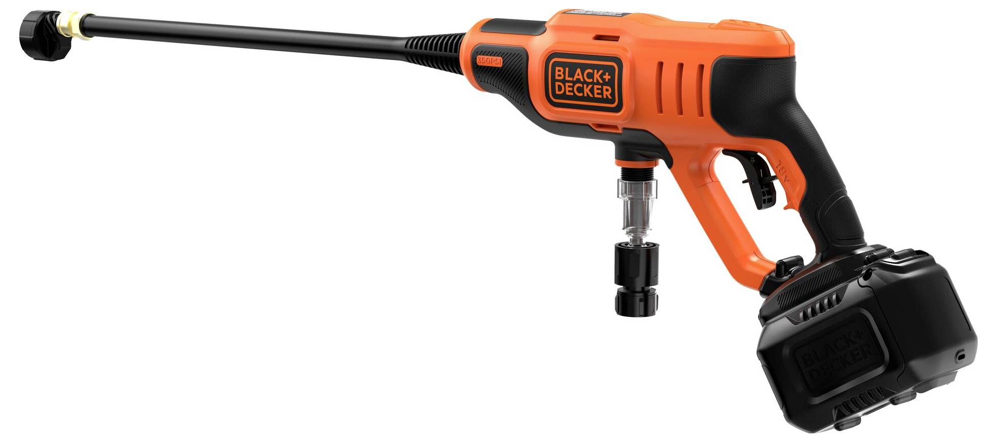 En orange och svart Black+Decker handdriven högtryckstvätt med långt munstycke, utlösarhandtag och synlig batterienhet.