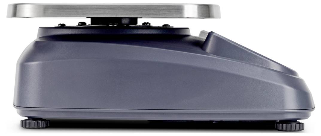 En närbildssida av en digital vågskål med en metallplattform på toppen, utformad för precisionsviktmätning.