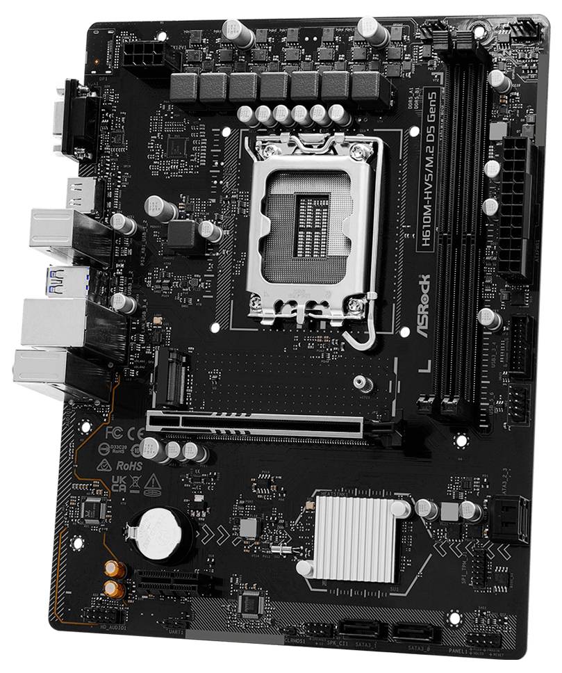 Svart ASRock-moderkort med Intel CPU-socket, RAM-kortplatser, PCIe-slot, värmespreader och bakre I/O-portar på vit bakgrund