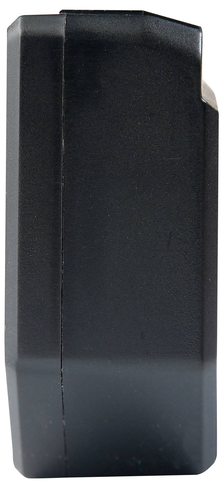 En svart rektangulär batteriladdare som står upprätt.