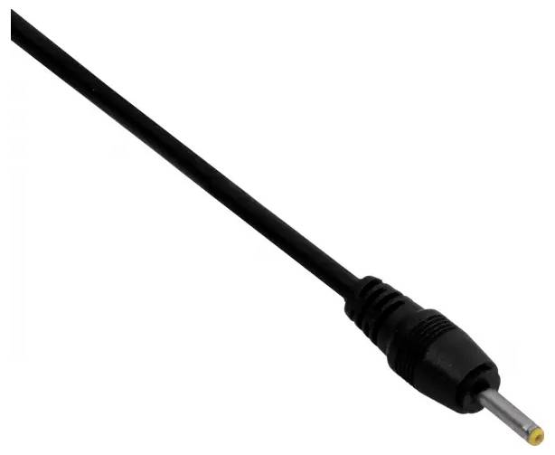 En svart strömadapterkabel med ett rundade tips, ofta använd för att ladda elektroniska enheter.
