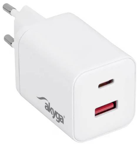 En vit USB-väggsladdare med två portar, märkt "akyga", lämplig för laddning av elektroniska enheter.