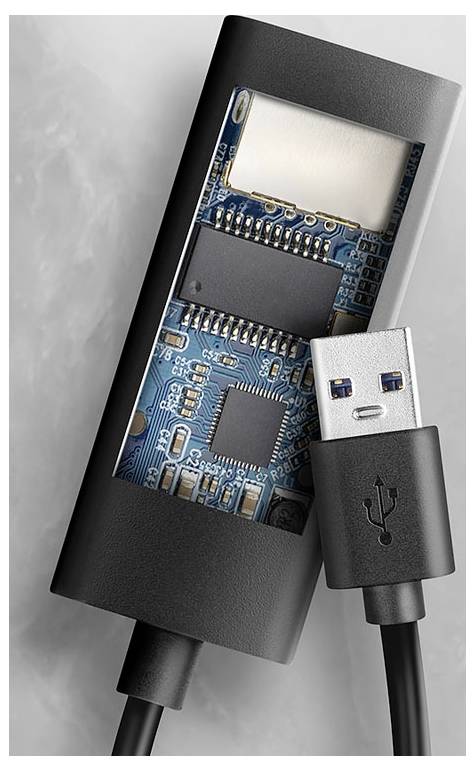 USB-kontakt och kabel visad med en genomskärningsvy som exponerar den interna kretskorten och elektroniska komponenterna.
