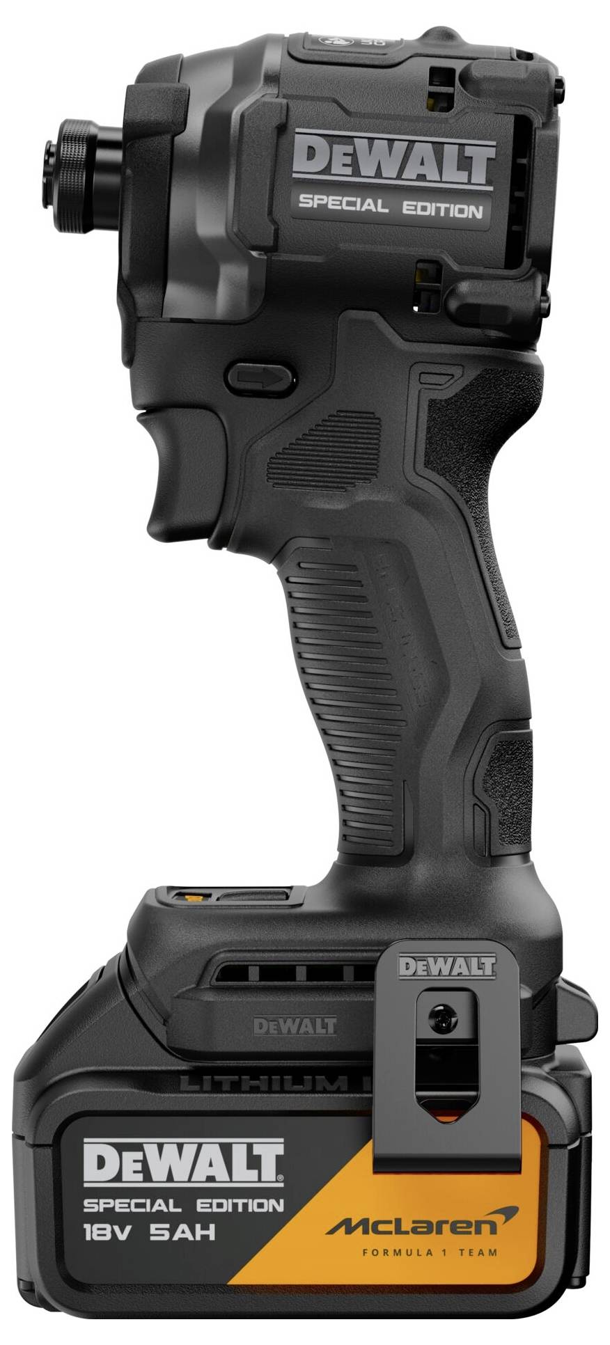 Svart DEWALT specialutgåva av trådlöst elverktyg med McLaren Formula 1-märkning på batteribassidan.