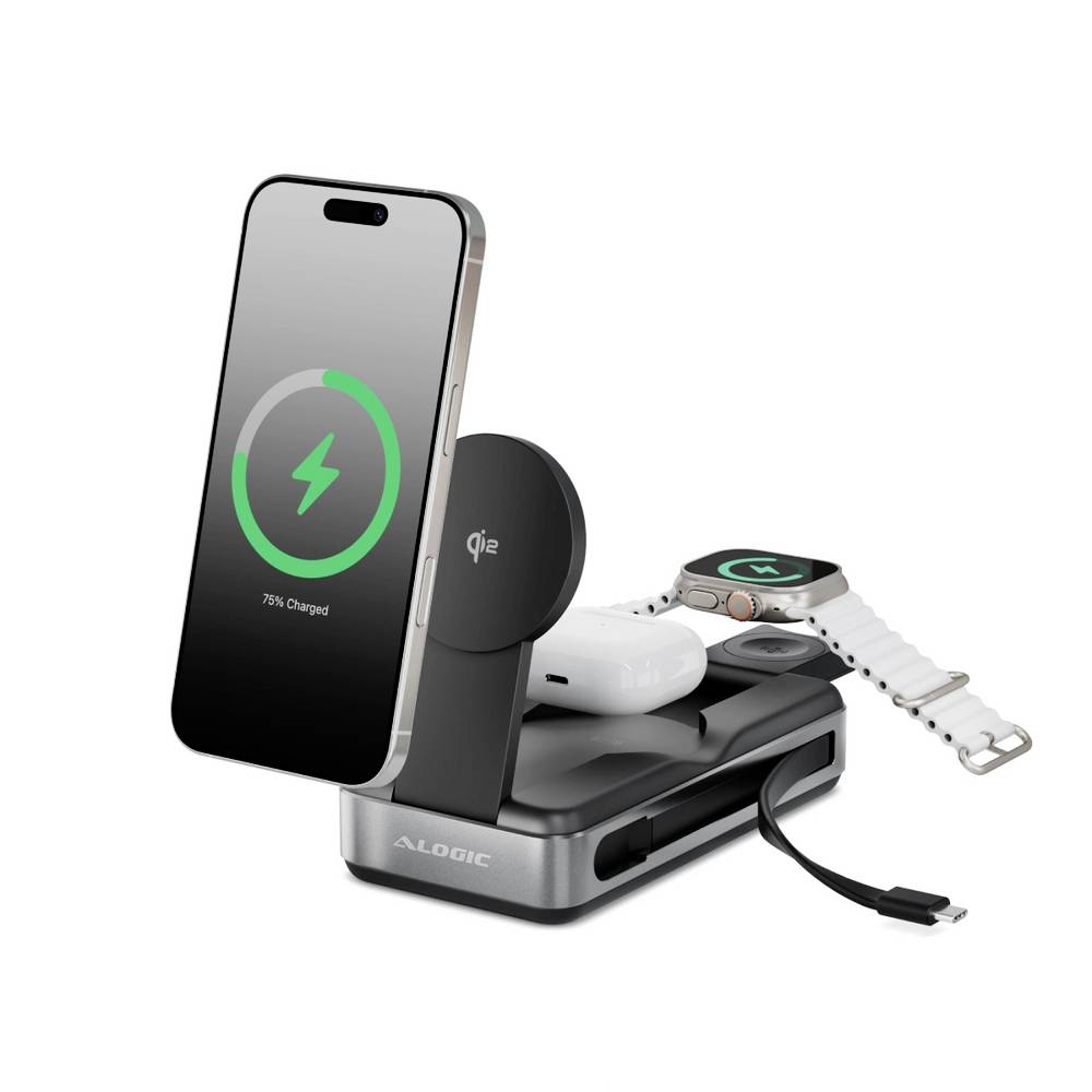 Trådlös laddningsdocka med en smartphone, earbud-fodral och smartwatch som laddas tillsammans på en multi-enhet laddningsstation.