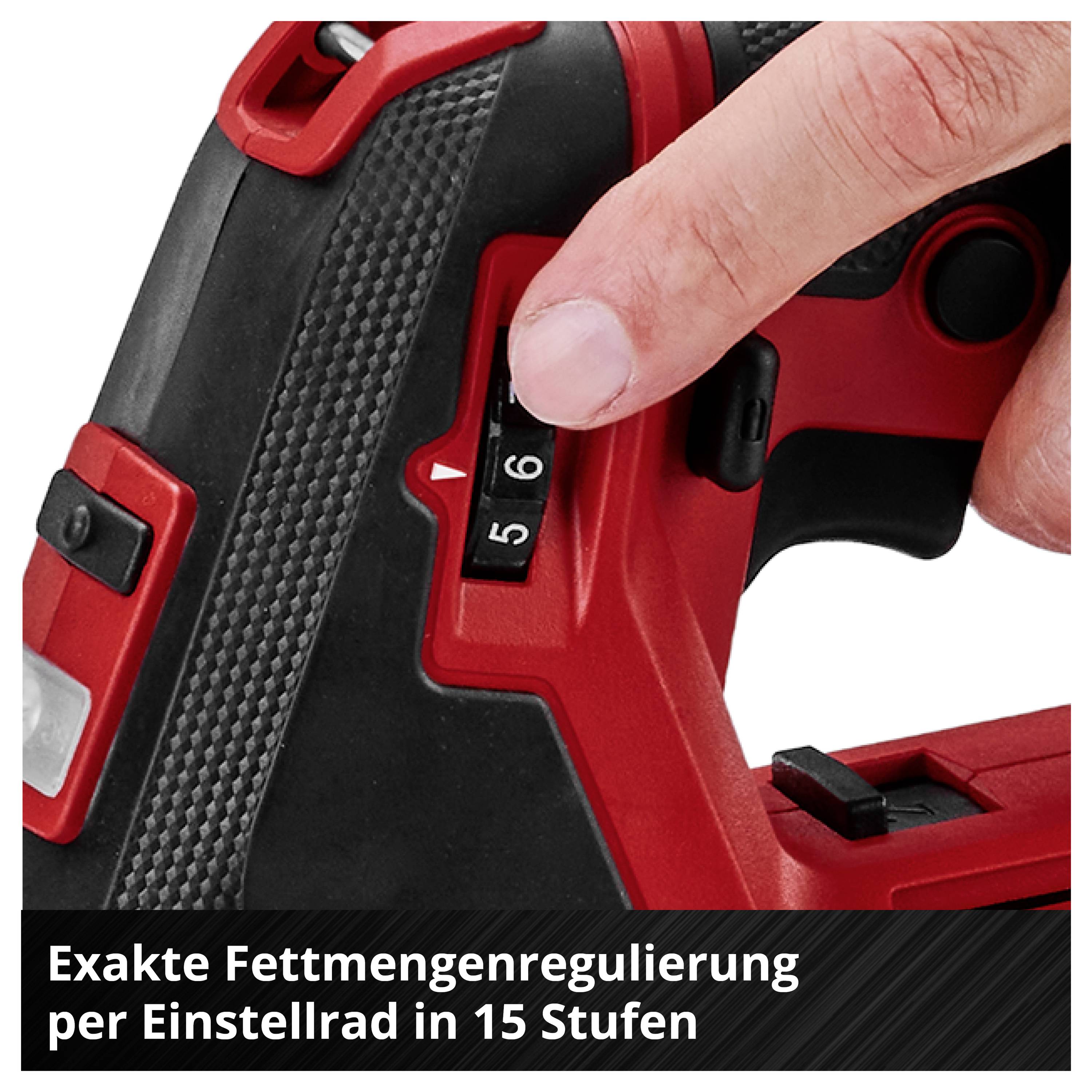 Närbild på en hand som vrider inställningsratten på en röd apparat till nivå 5–6; text: 'Exakt fettmängdsreglering via inställningsratt i 15 nivåer'.