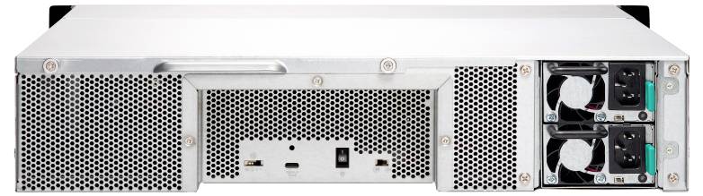 Bakvy av ett silvergrått rackmonterbart serverkapsyl med ventilationsgaller, portar och två kylfläktar på höger sida.