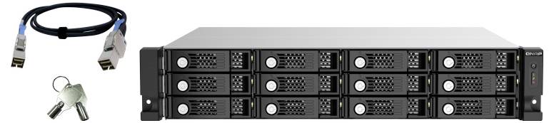 Rackmount-nätverkslagringsserver med flera enhetsplatser, Ethernet-kabel och en uppsättning nycklar, vilket tyder på säker datalagring.