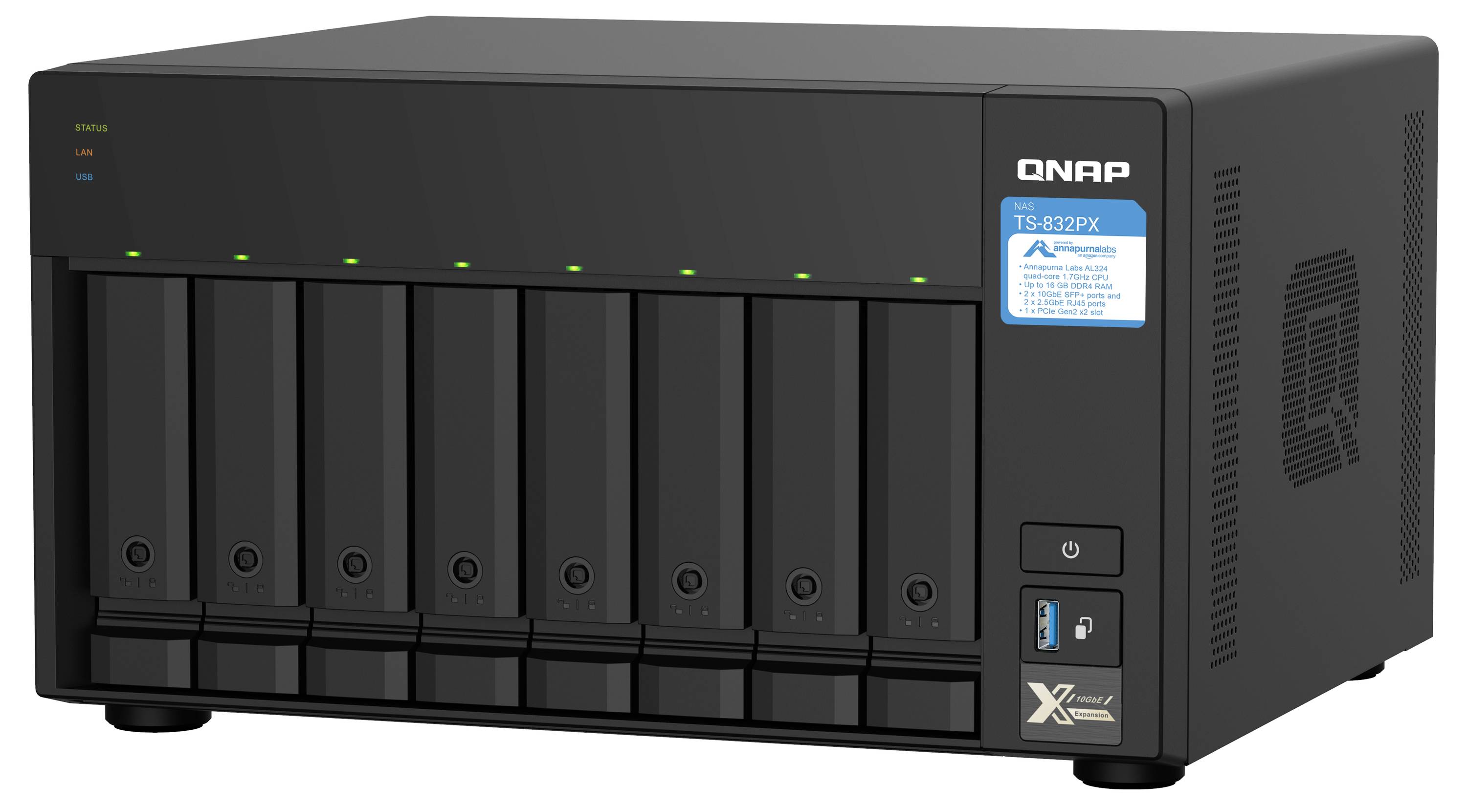 Svart QNAP NAS-lagringsserver med åtta främre enhetsfack, statuslampor, USB-port och strömknapp visad i en produktvy.