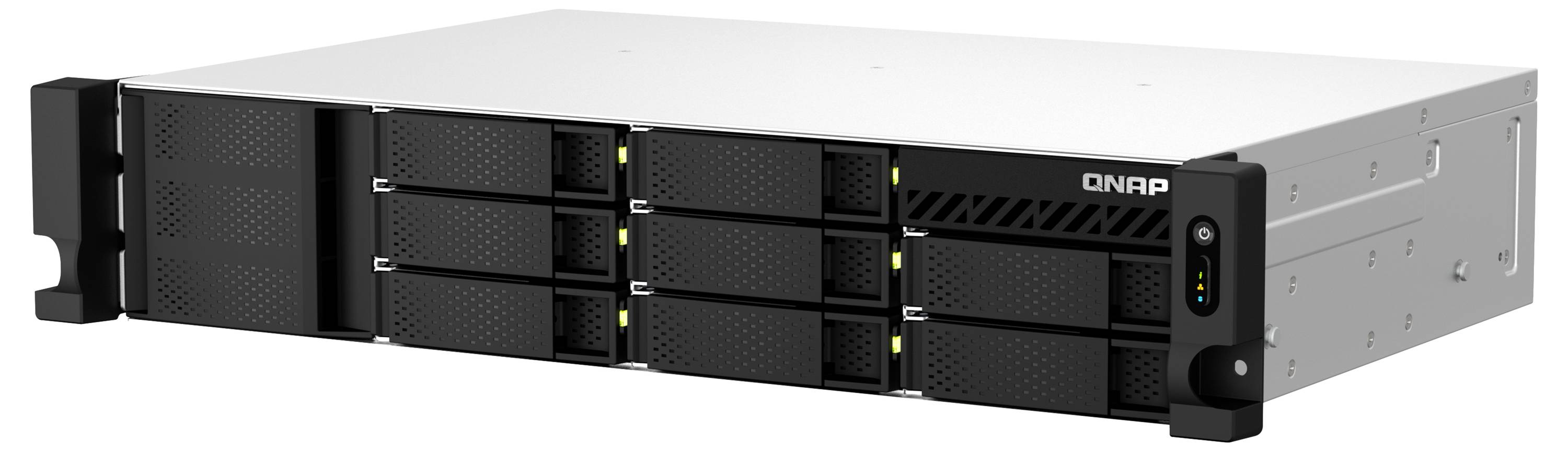 Frontvyn av en QNAP rackmonterad nätverkslagringsserver med åtta hårddiskplatser, främre statuslampor och en svart frontpanel i ett silverfärgat chassi.
