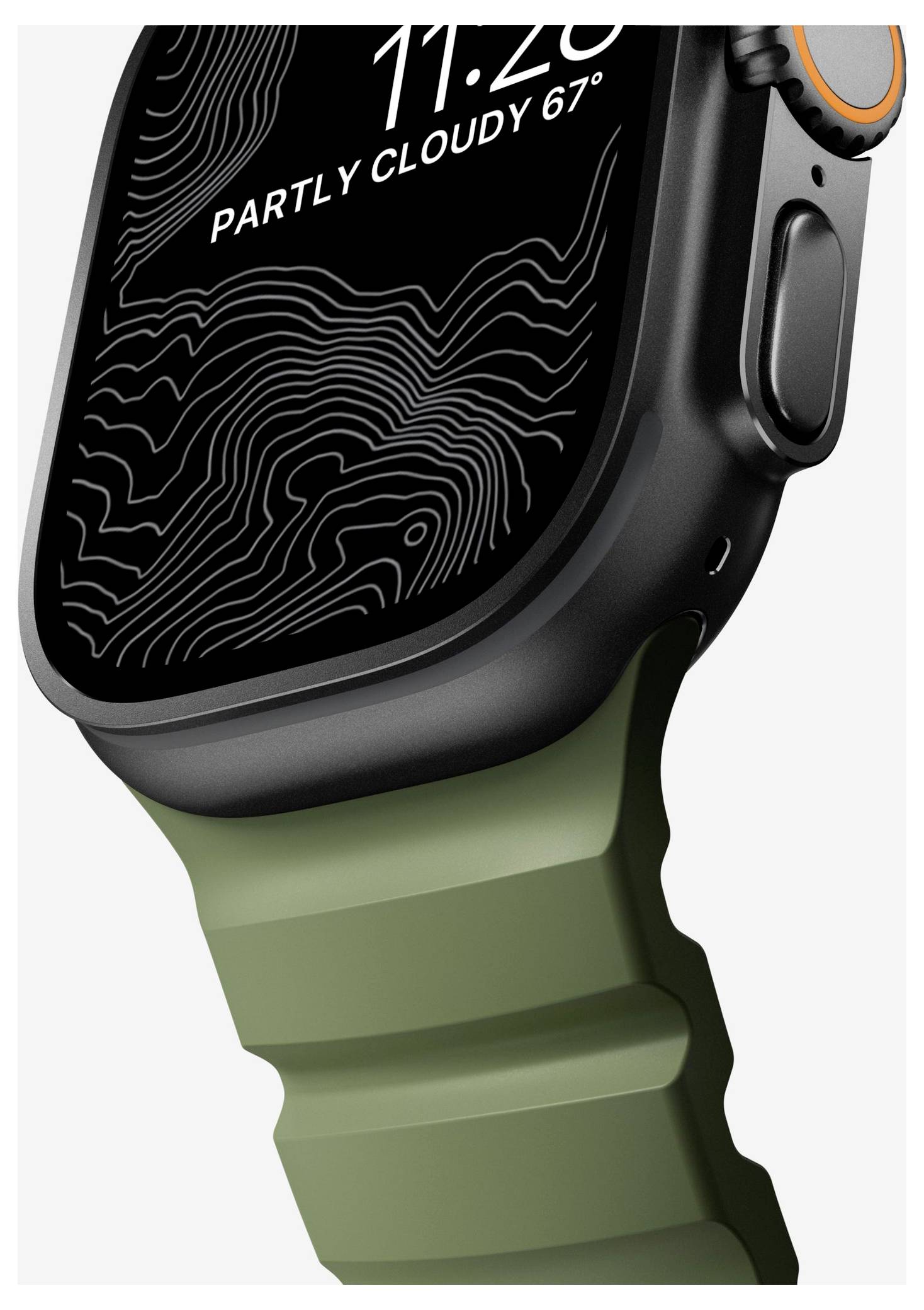 Närbild av en svart smartwatch med ett grönt band, som visar 11:26 och "DELVIS MOLNIGT 67°" på skärmen.