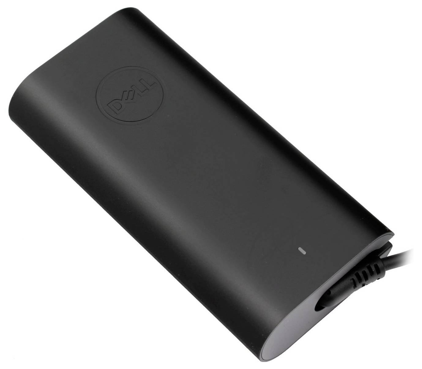 Svart Dell bärbart externt batteripaket med strömkabel ansluten på en vit bakgrund.