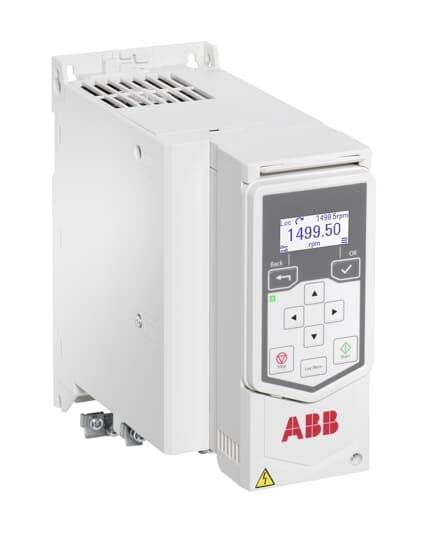 ABB-industriell frekvensomvandlare med digital display som visar 1499.50 rpm och knappsatskontroller på vit bakgrund