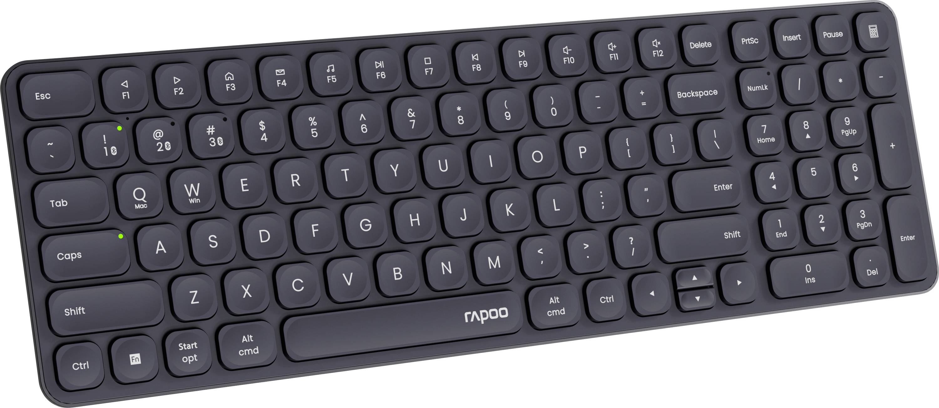 Svart Rapoo trådlös tangentbord visas i vinkel, med kompakt layout, sifferrad, piltangenter och vita märkta funktionstangenter.