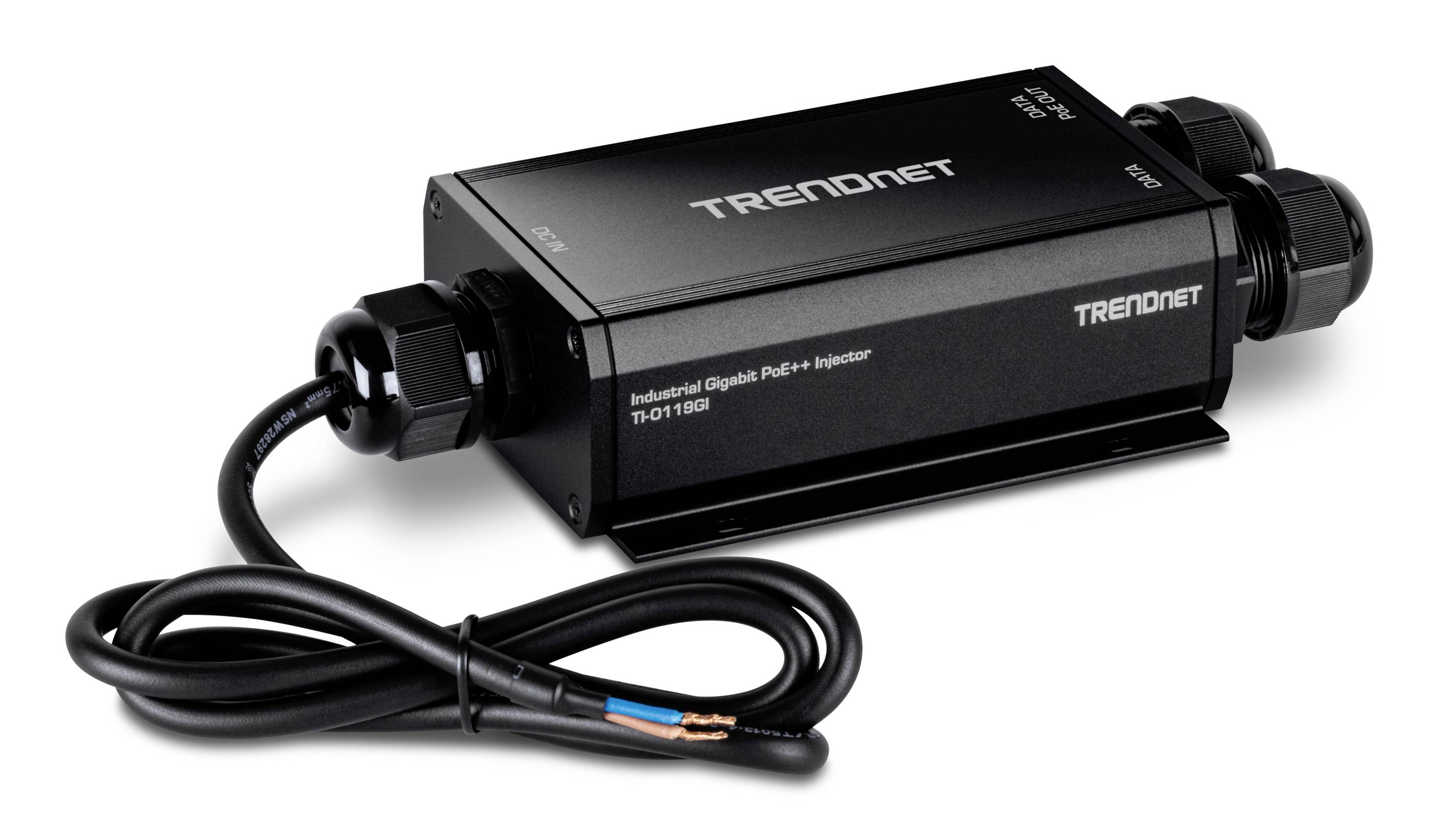 Svart TRENDnet industriell Gigabit PoE+ delning/injektörenhet med kopplad strömkabel och blottade trådändar på vit bakgrund