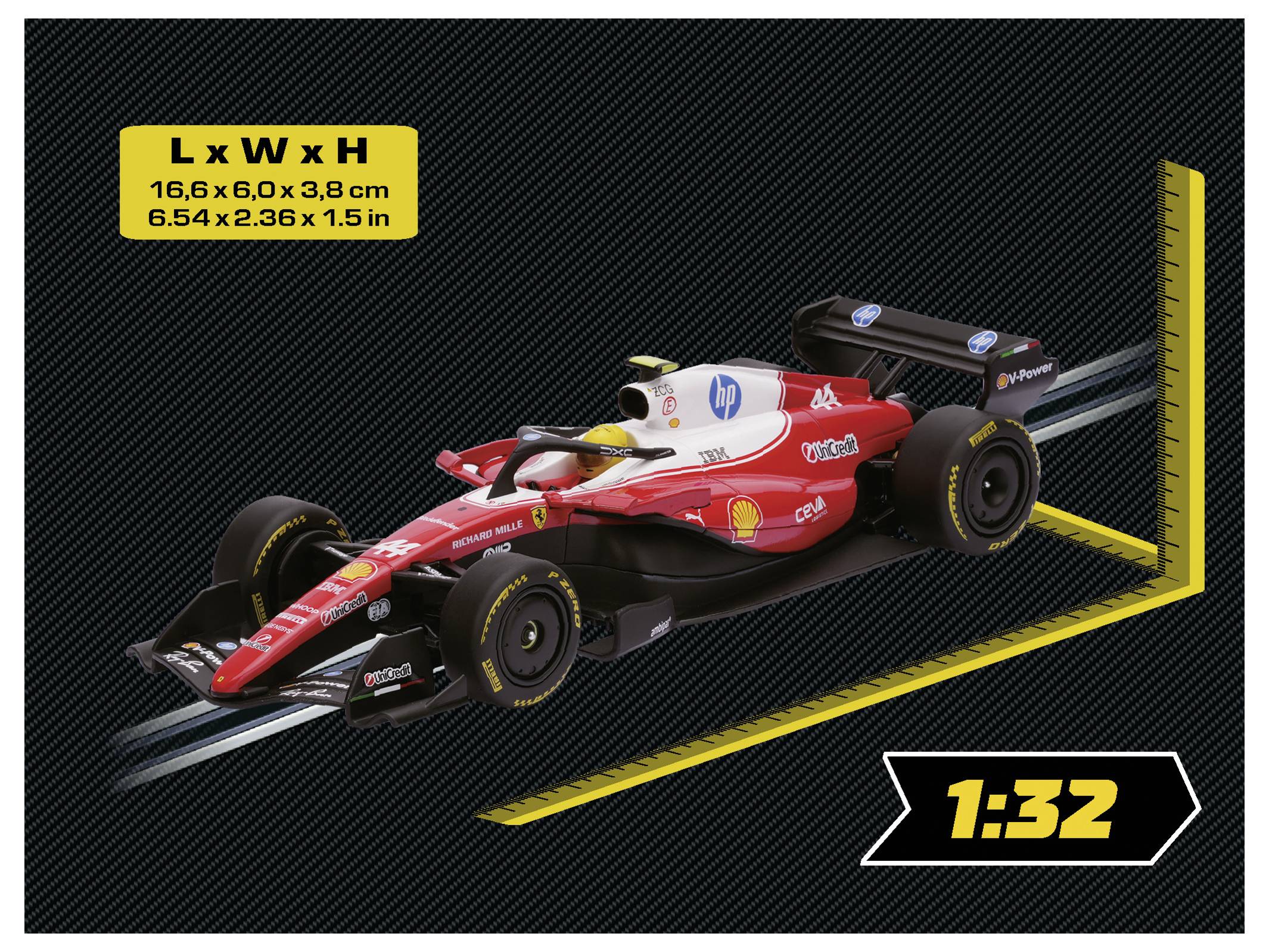 Röd Formula 1-modellbil med storleksetiketter 'L x B x H 16,6 x 6,0 x 3,8 cm' och '1:32' skalmarkering.