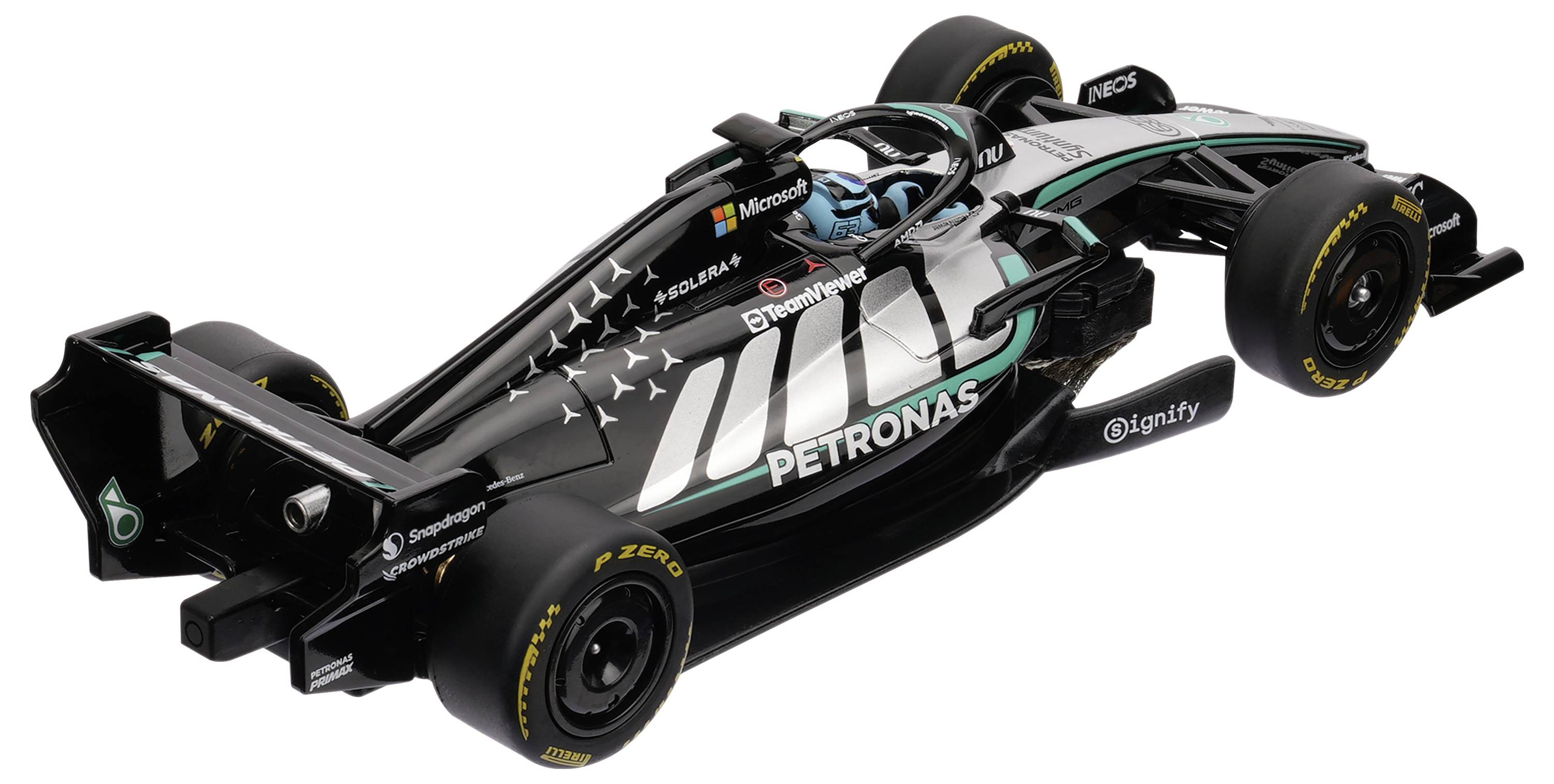 Svart Formel 1-racerbil med Mercedes-PETRONAS-märkning och turkosa accentfärger, visad mot vit bakgrund.