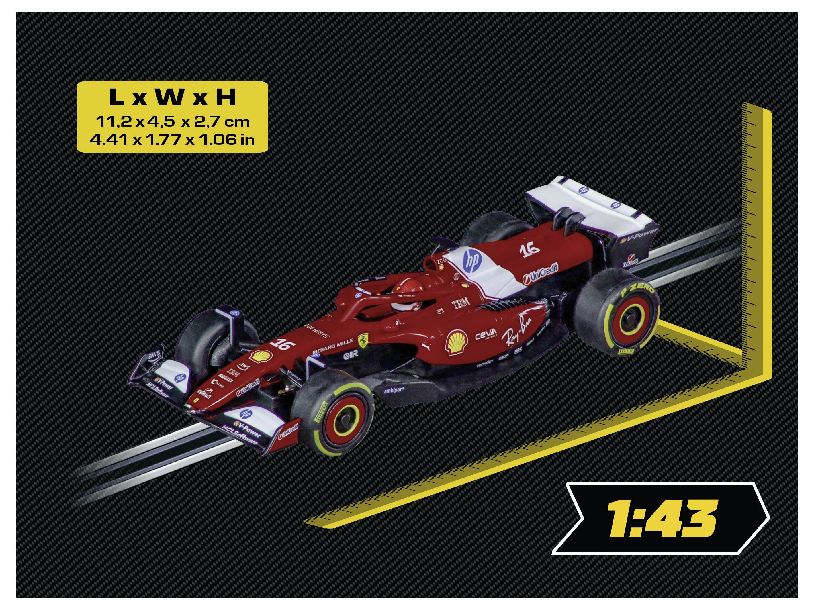Skalmodell av en röd Formel 1-bil visad i en displaybox, märkt "L x B x H 11,2 x 4,5 x 2,7 cm / 4,41 x 1,77 x 1,06 in" och "1:43".