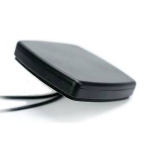Svart extern datordatormus med ansluten kabel på vit bakgrund