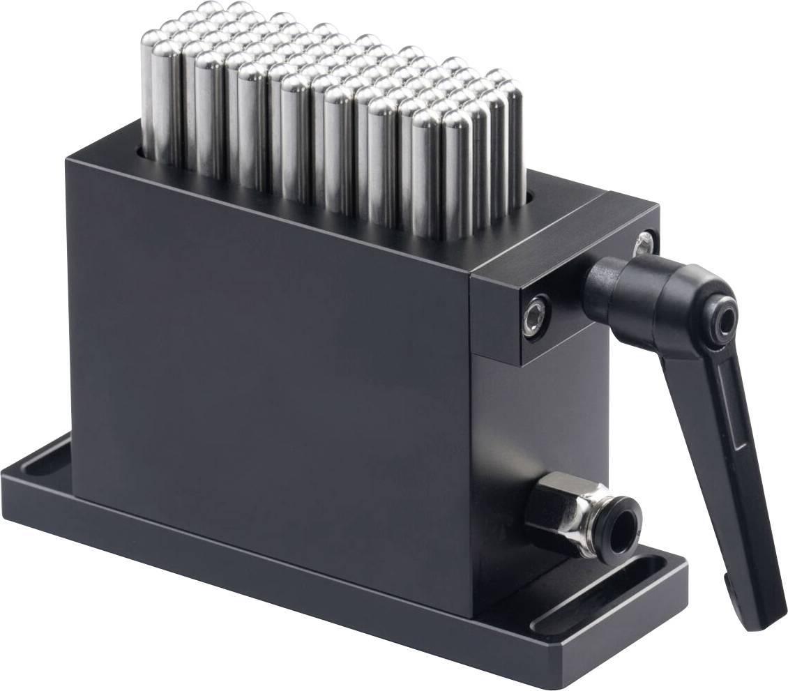 Metallstift markeringsverktyg med en rad justerbara stålstämplar på toppen och en sidohävarm för prägling av serienummer eller koder.