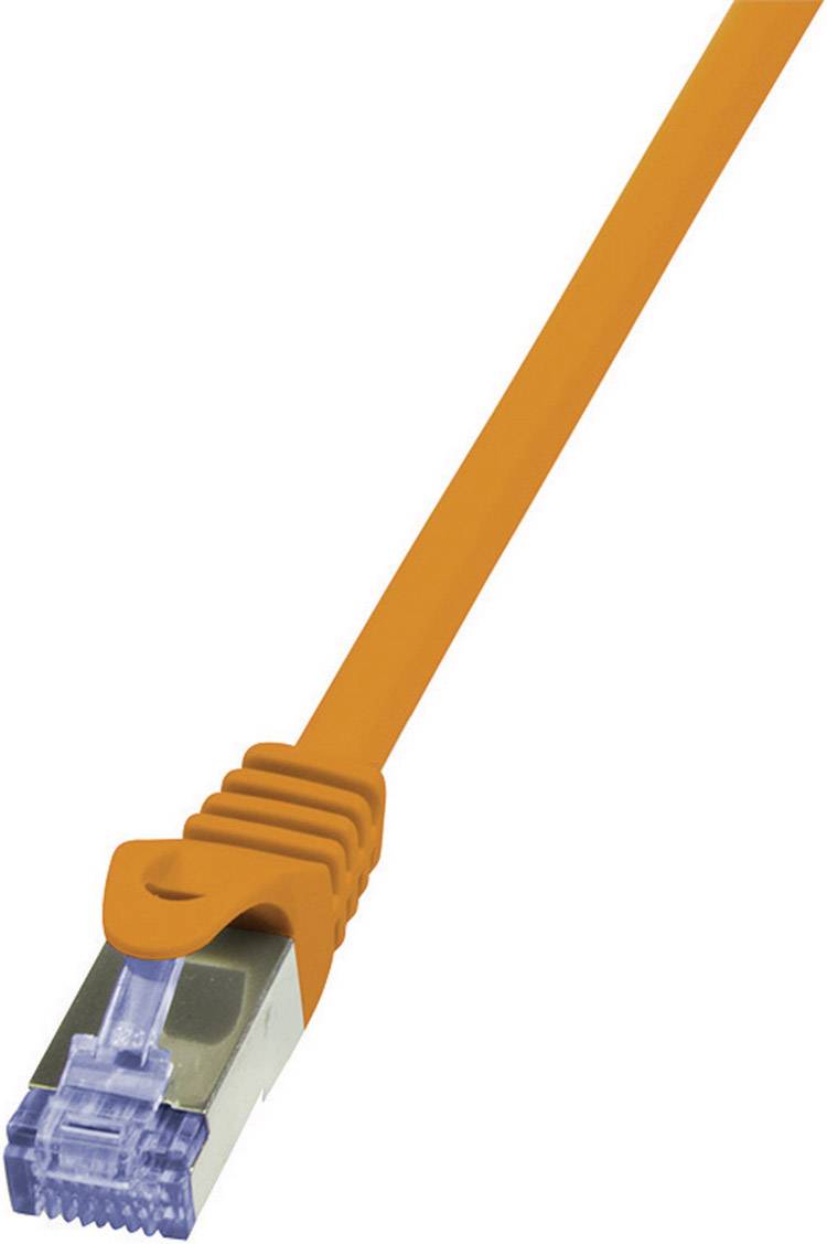 Ett orangefärgat nätverkskabel med RJ45-kontakt sticker snett in i bilden.