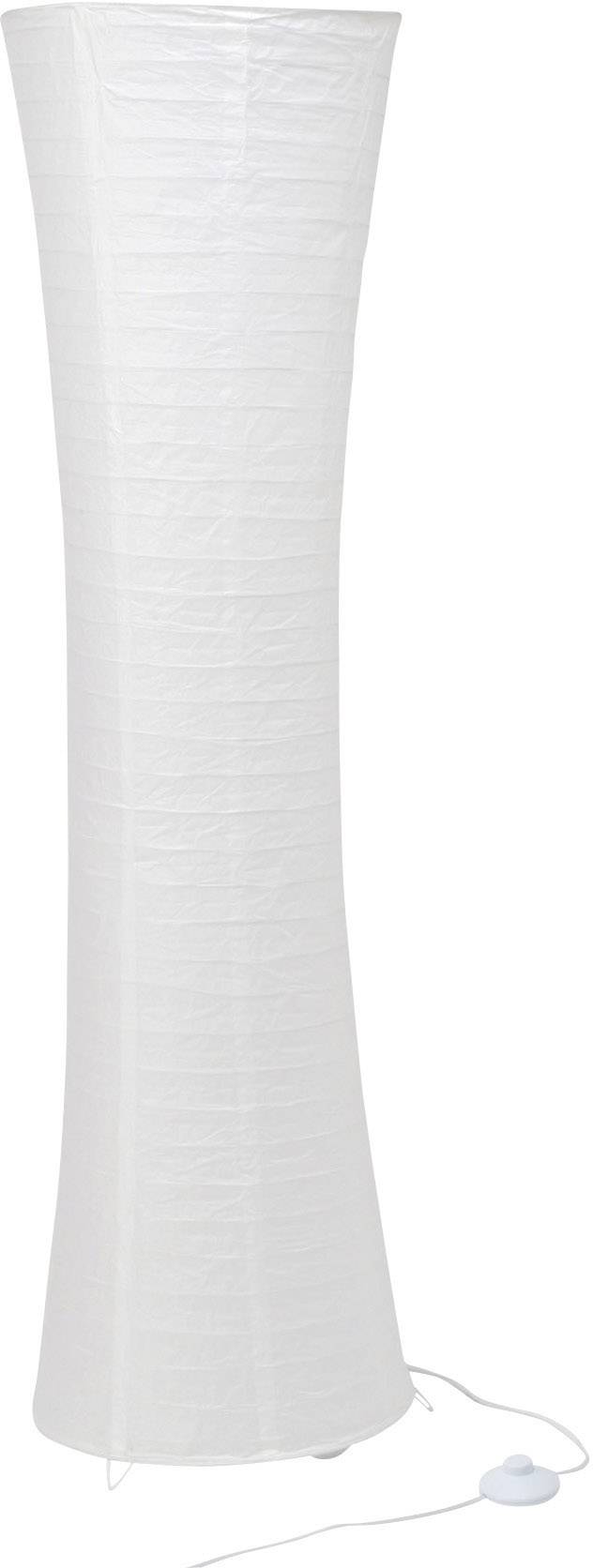 En hög, smal, vit golvlampa med lätt strukturerad yta, bredvid en vit sladd med strömbrytare.