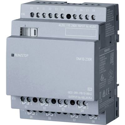 Elektrisk enhet med märkningar: 'RUN/STOPP', 'INGÅNG 8x AC/DC', och 'UTGÅNG 8x RELÄ/5A'. Typ: DM16 230R, använd för styrning.