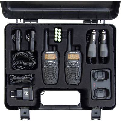 En väska med två walkie-talkies, laddare, batterier och tillbehör. Alla delar är noggrant arrangerade i skuminsatser.