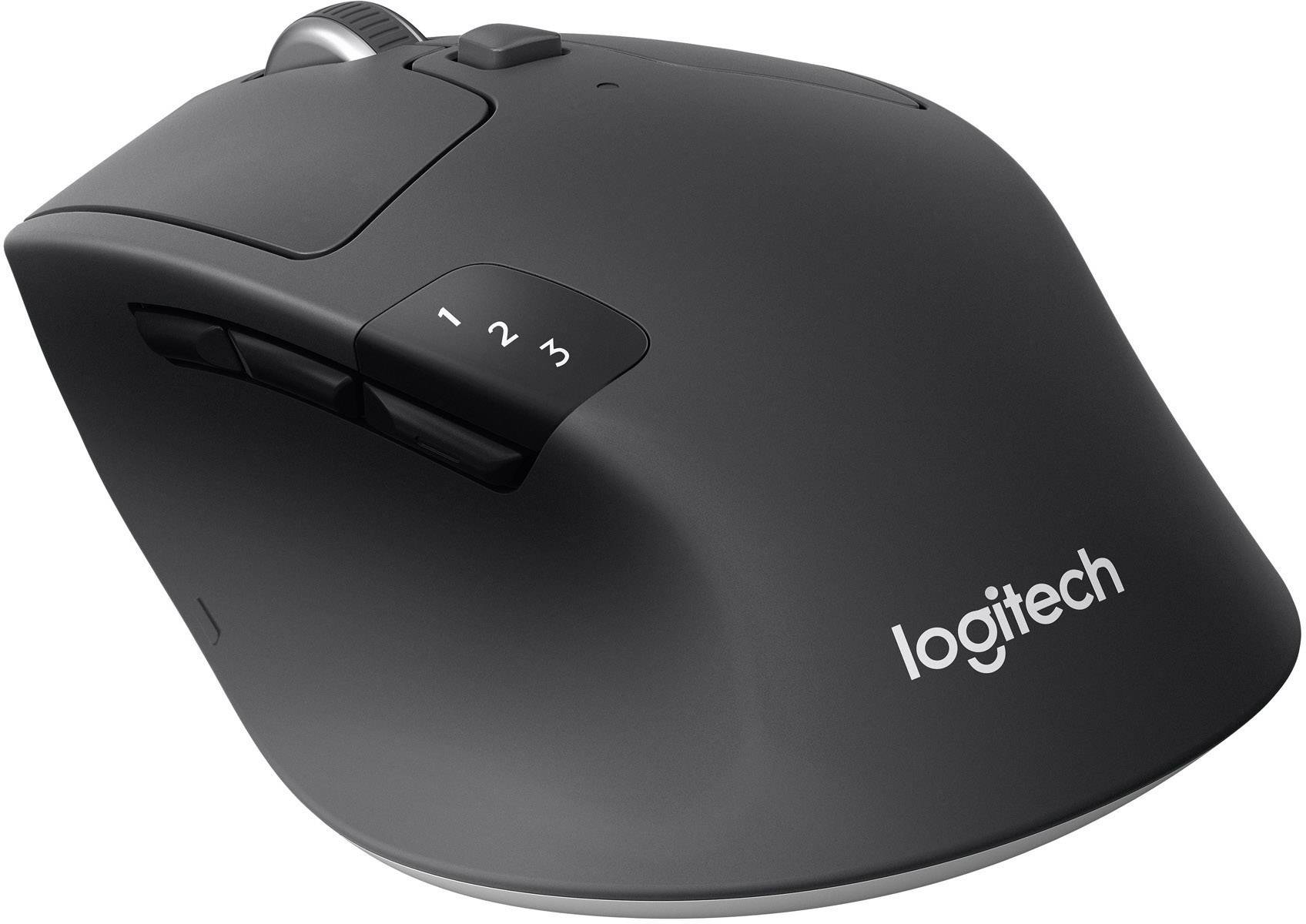 En svart, ergonomisk Logitech-mus med extra sidoknappar och ett scrollhjul högst upp.