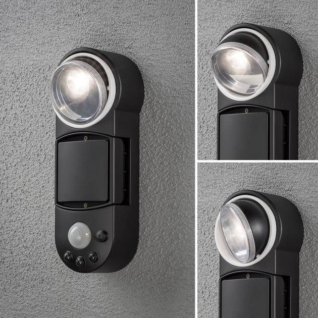 En svart, väggmonterad utelampa med integrerad rörelsesensor, lyser och visar två detaljvyer.