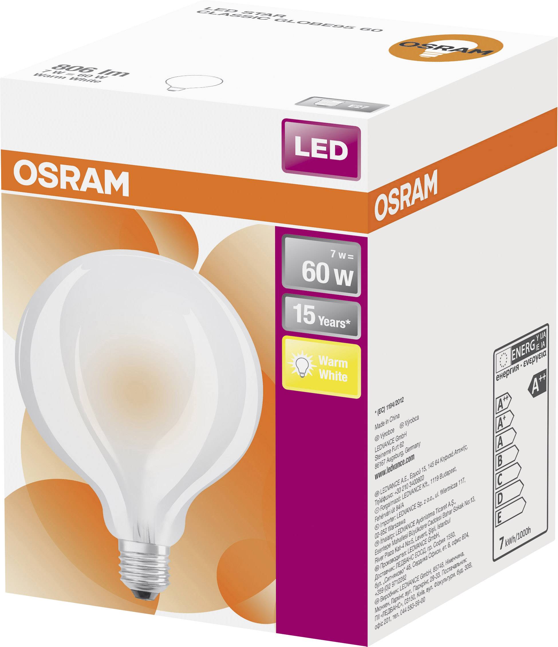 En LED-glödlampa från OSRAM i en förpackning med angivelser: 7W, ersätter 60W, 15 år livslängd, varmt vitt ljus.