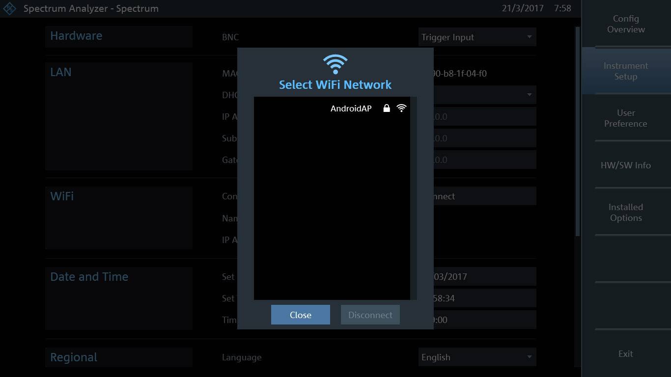 WLAN-urvalsskärm med ett nätverk som heter 'AndroidAP' tillgängligt, alternativ för att ansluta eller stänga menyn.