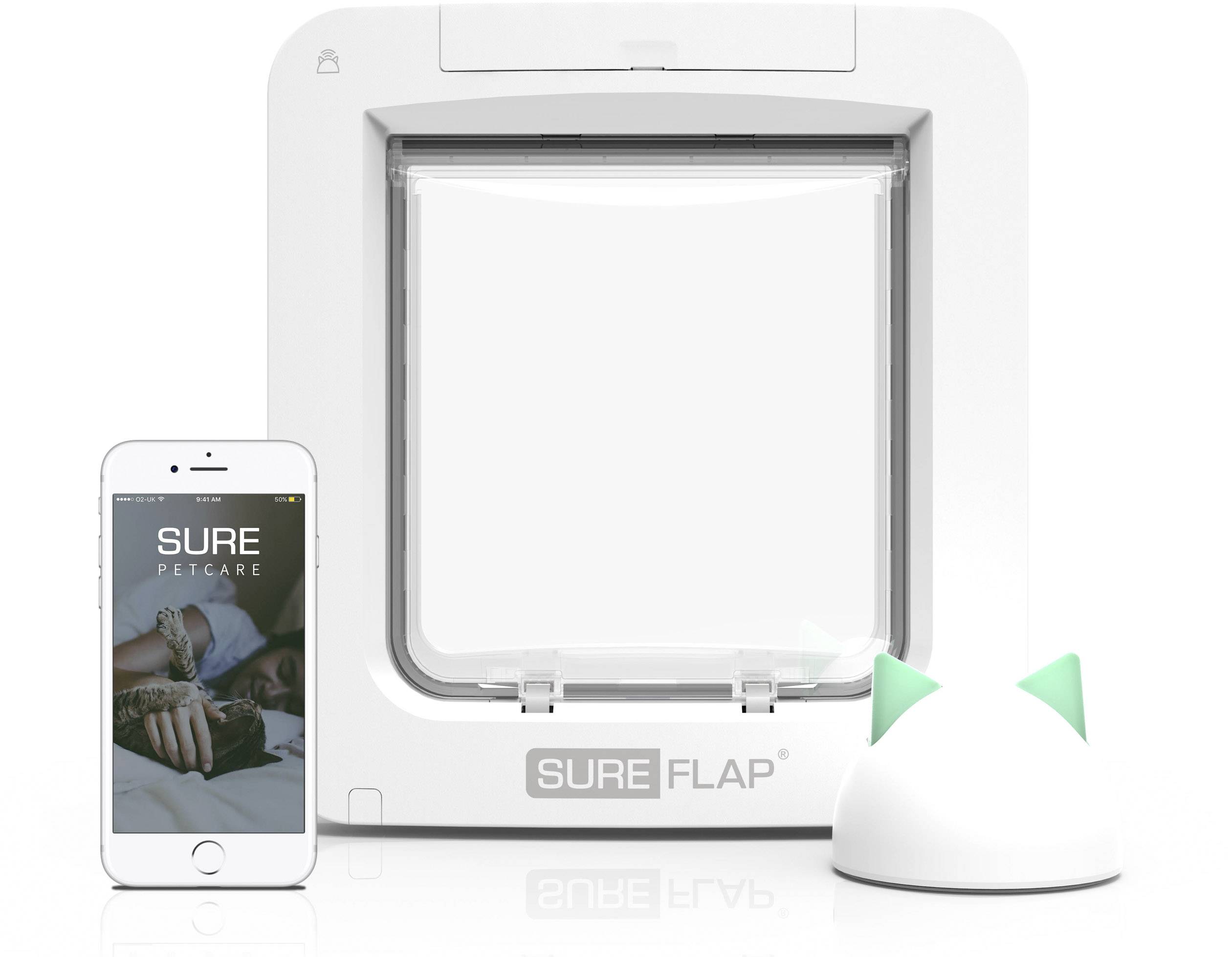 Kattlucka med mikrochipsskanner, smartphoneapp och tillbehör. Visar sambandet mellan teknik och husdjursvård.