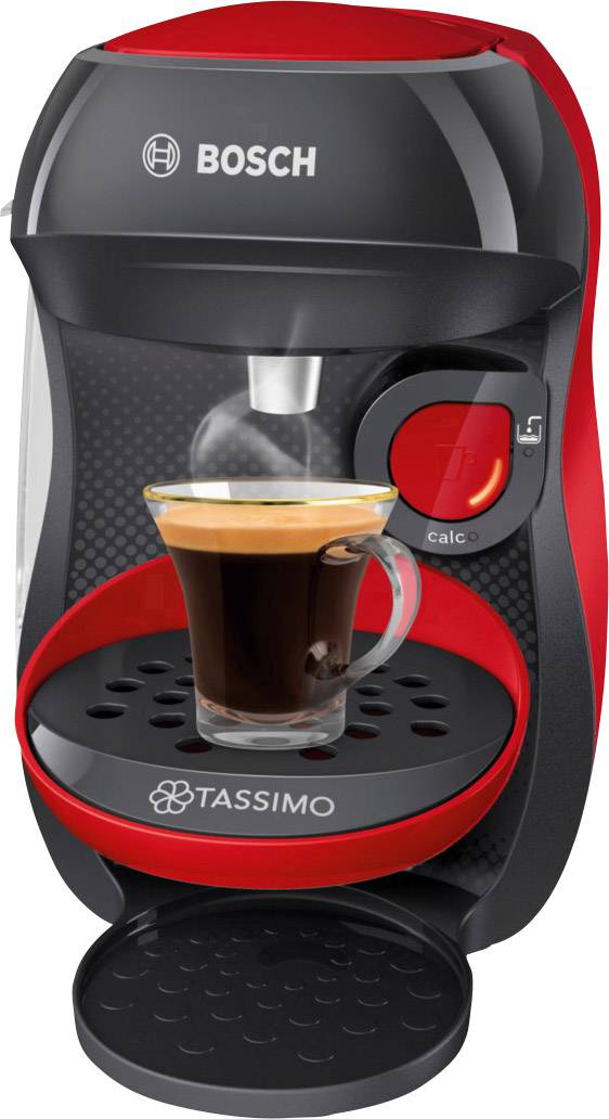 En svart och röd Bosch Tassimo kaffebryggare med en kopp kaffe under.