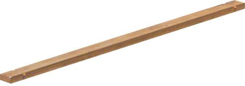 En träribba ligger diagonalt; den verkar slät och utan synliga dekorationer.