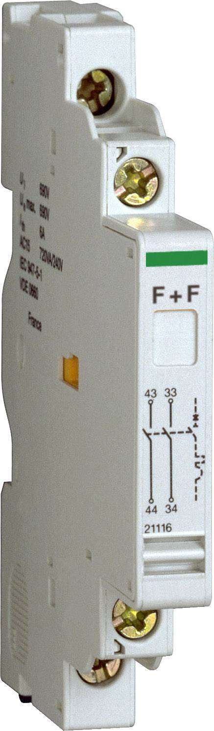 En vit elektrisk apparat med flera anslutningar och en kopplingsschemaritning på framsidan.