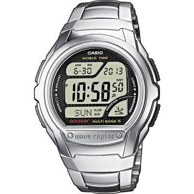 Digital Casio-klocka med vågdetekteringsfunktion, datum 30 juni 2013, tid 10:58, visning av veckodag söndag, rostfritt armband.