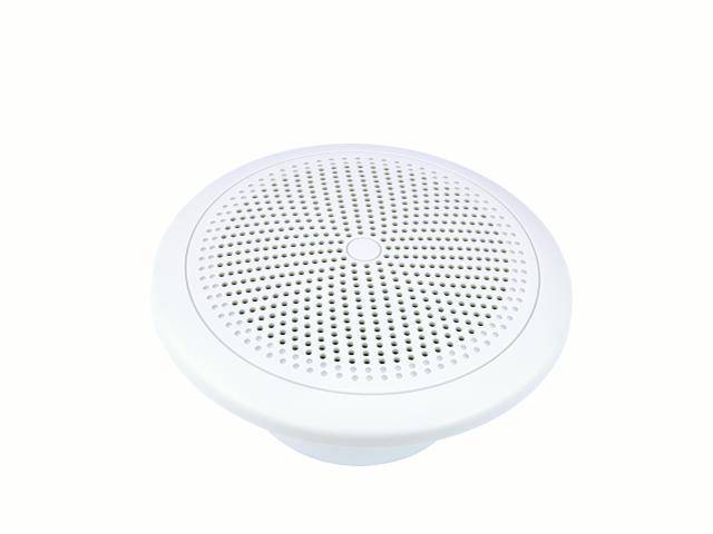 Vit, rund högtalargrill med perforerade hål för ljudöverföring, mot en vit bakgrund.