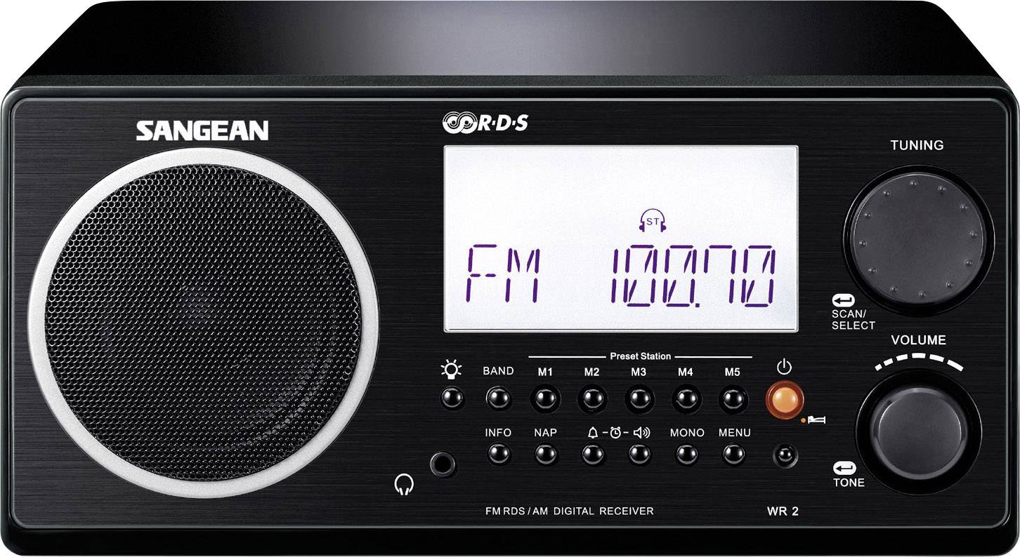 Svart radio med högtalare till vänster, display till höger visar 'FM 100.00', därunder knappar för funktioner och vred för volym.