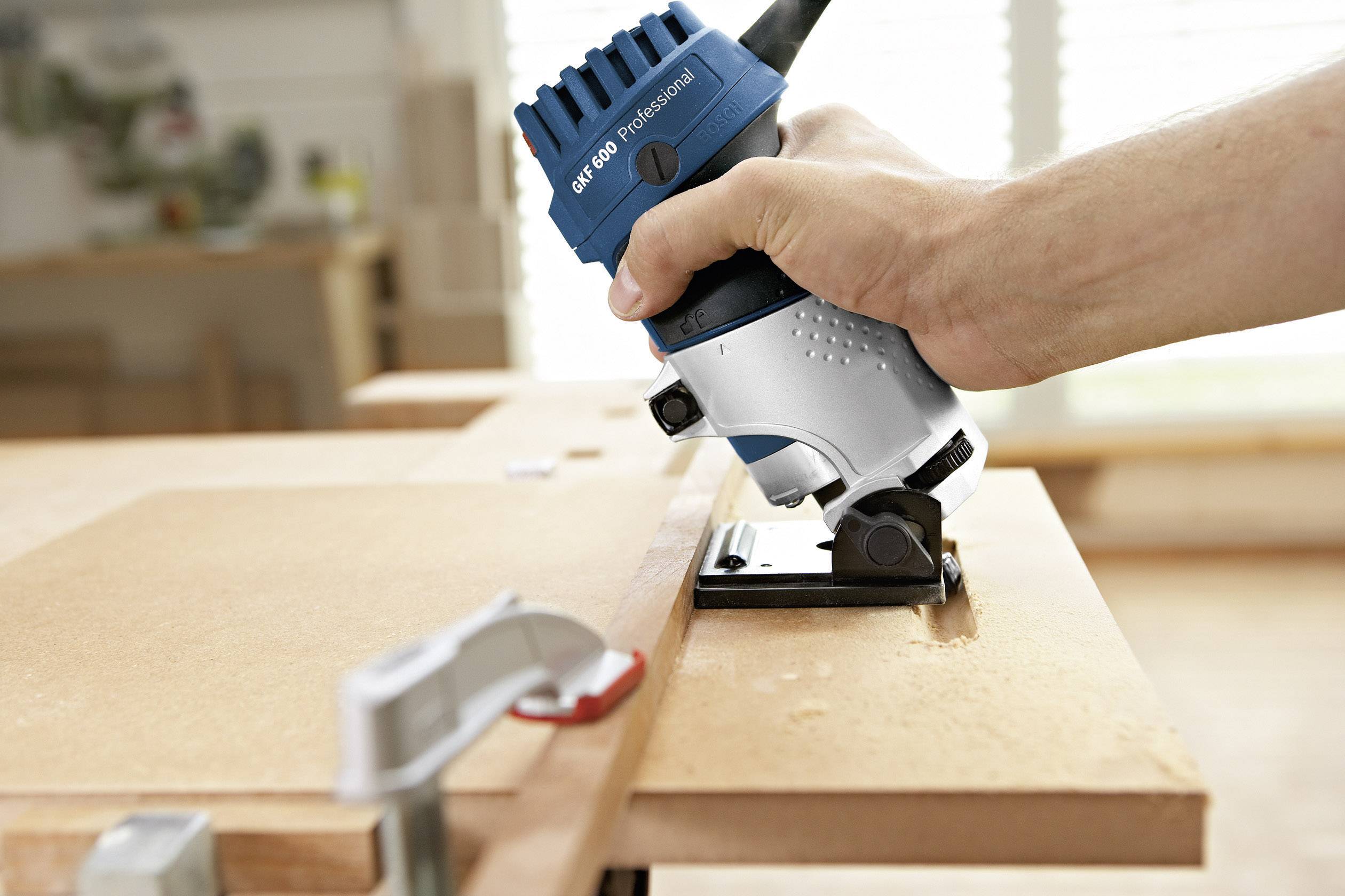 Bosch Professional Kantfräs 060160A102 GKF 600 L-Boxx-4