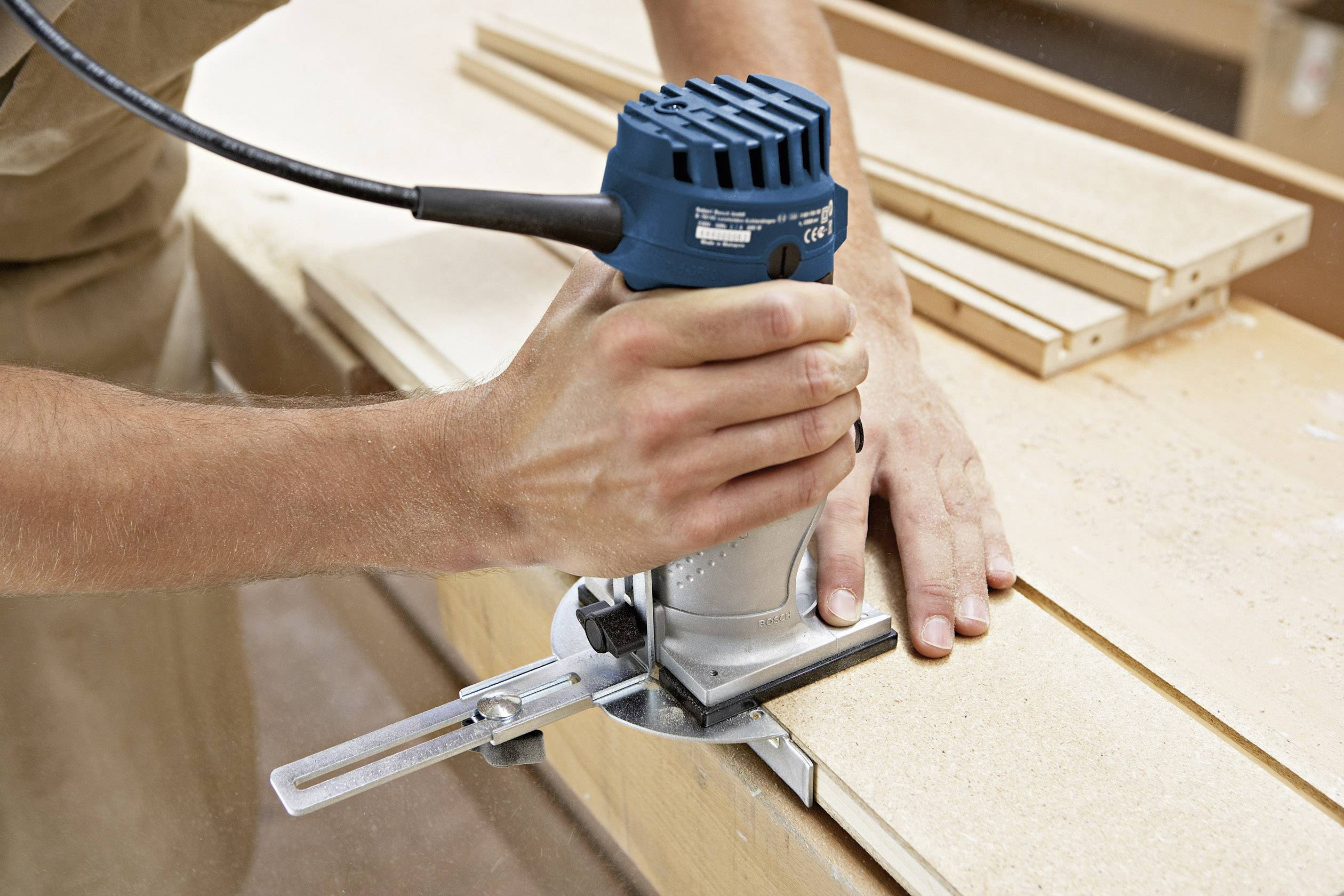 Bosch Professional Kantfräs 060160A102 GKF 600 L-Boxx-5